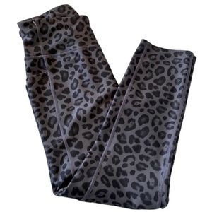 ATHLETIC WORKS Leopard print yoga workout gym pants small (4-6) side pockets